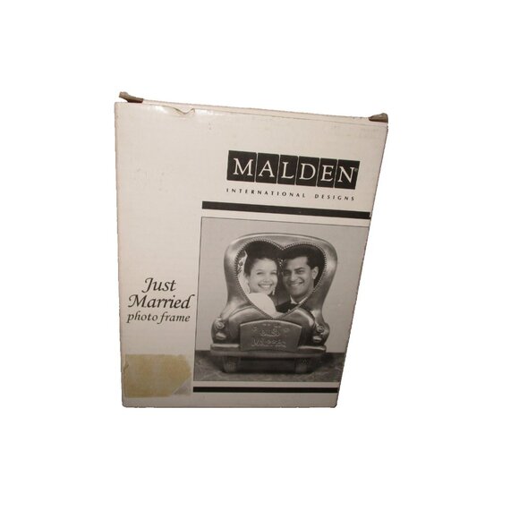 Pewter Just Married Photo Frame Heart Shaped Old Car - Picture 1 of 2